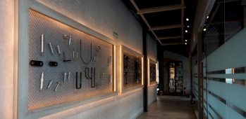 Pilihan pertama dalam solusi komponen otomotif